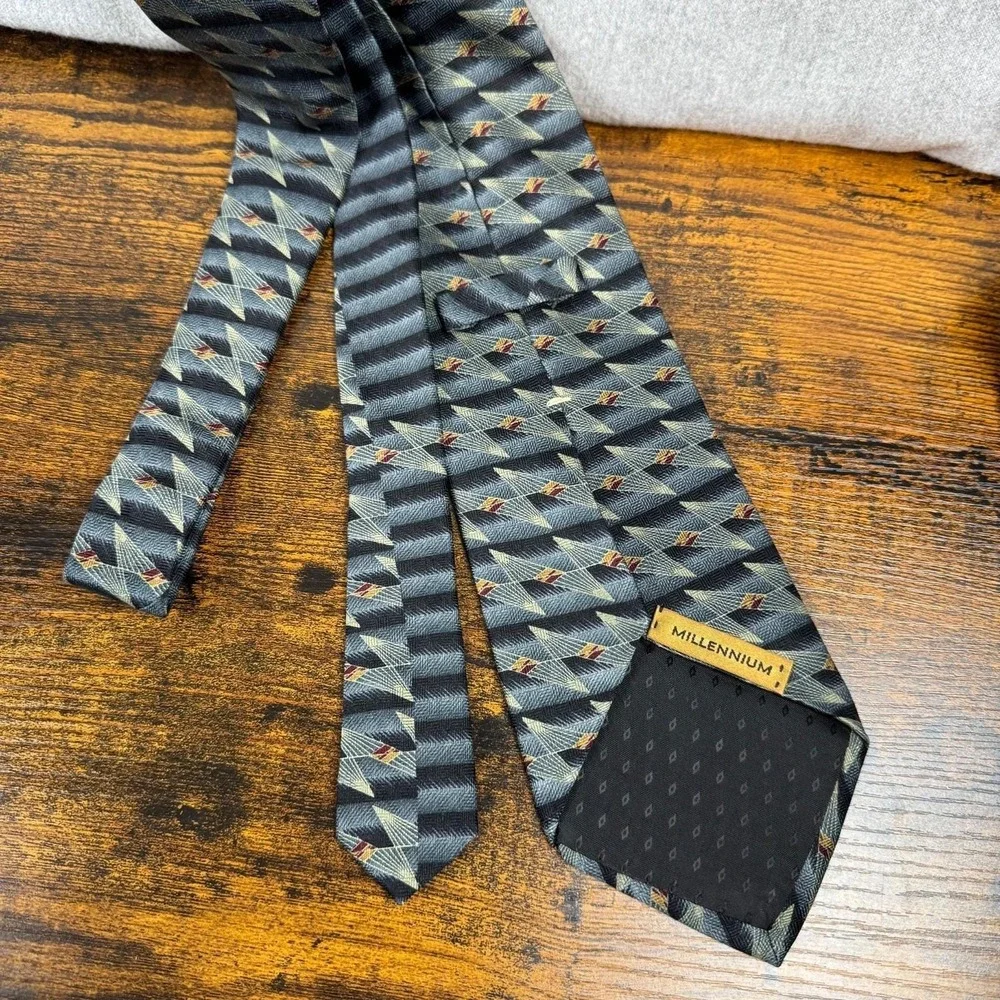 Millennium‎ I Mens Silk Necktie Gray Geometric Abstract USA Vintage 1990s
